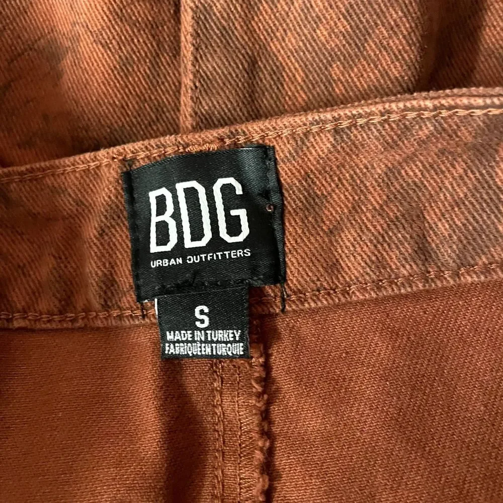 BDG Urban Outfitters NWOT Rust Snake Print Denim Mini Skirt Size S - Picture 5 of 11